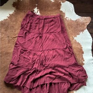 Earthbound red skirt
size medium
Midi length